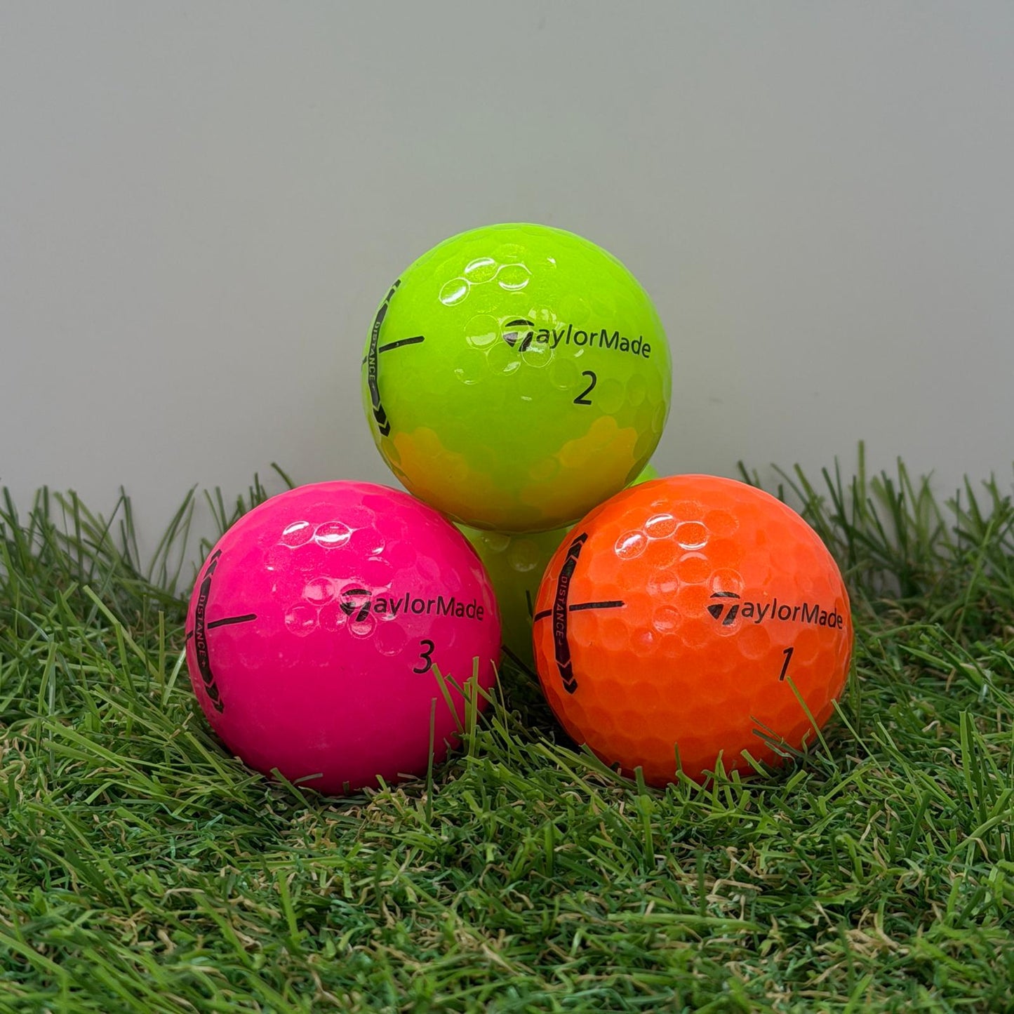 Taylormade Distance Mixed Colours